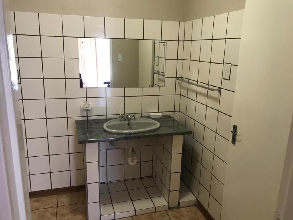 Urbanlife Keetmanshoop Accommodation ภายนอก รูปภาพ