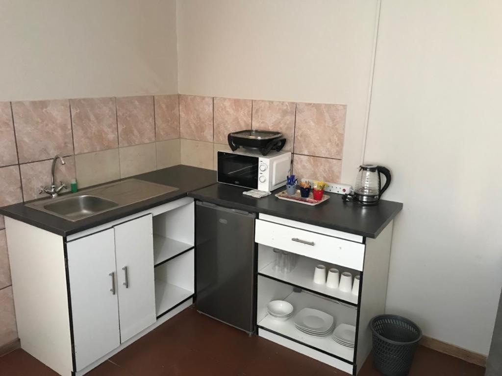 Urbanlife Keetmanshoop Accommodation ภายนอก รูปภาพ