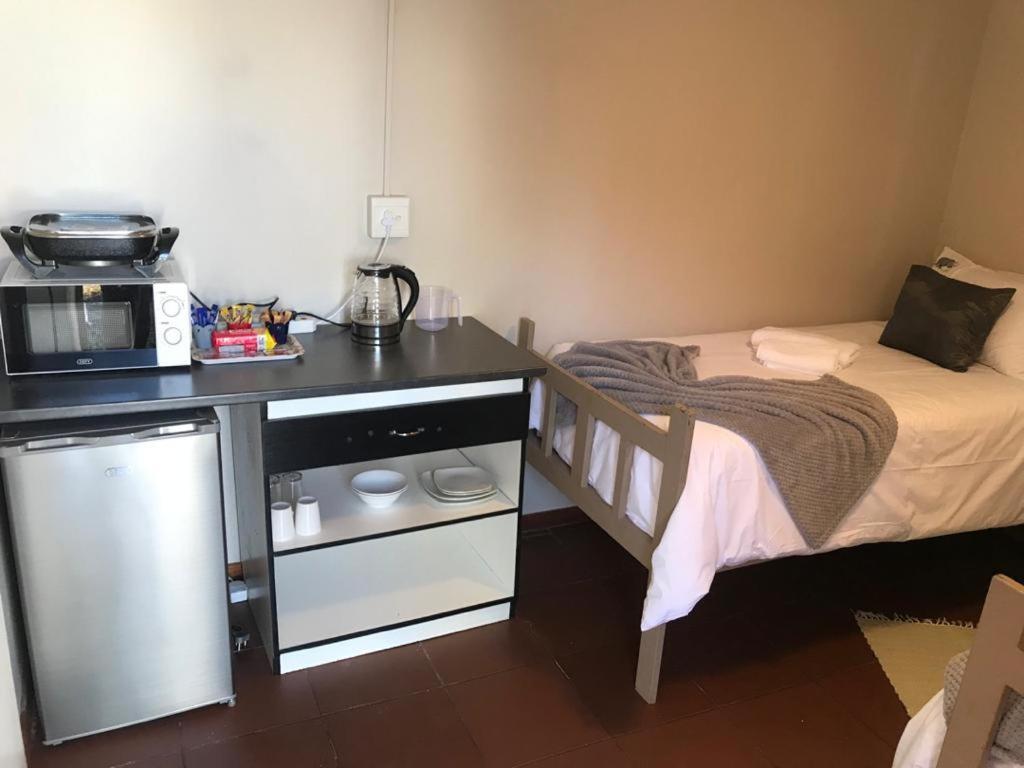 Urbanlife Keetmanshoop Accommodation ภายนอก รูปภาพ